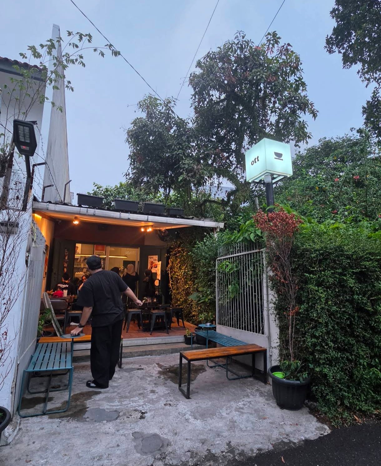 Area outdoor siang hari